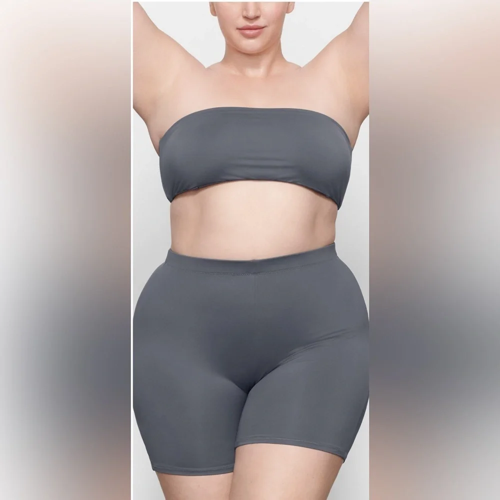 SKIMS SIGNATURE SWIM MID WAIST SHORT OCHO SIZE 4X